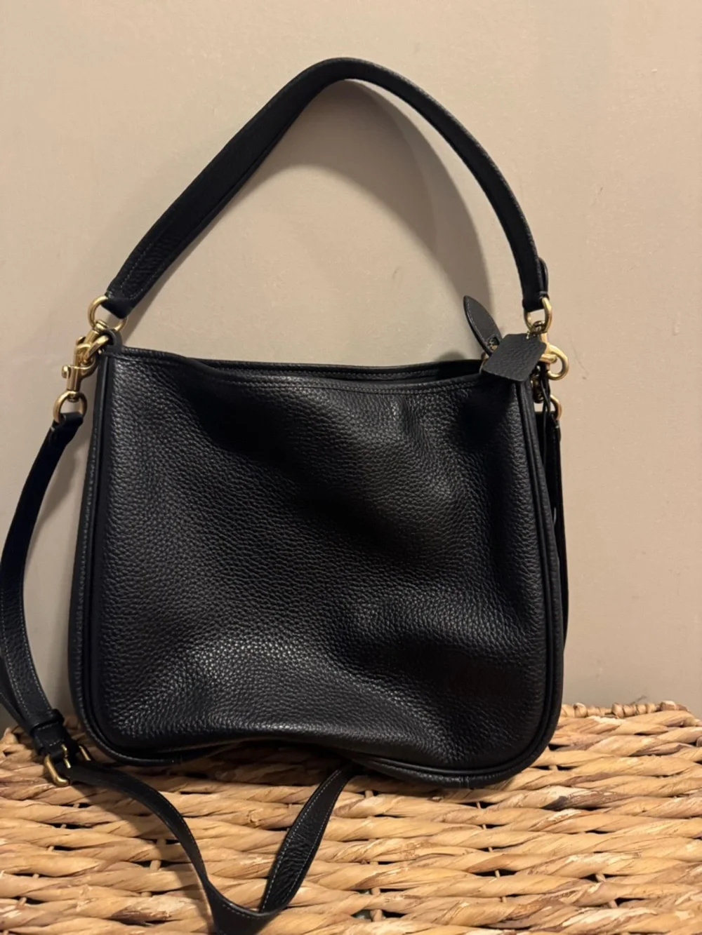 Coach Black Pebbled Leather Shoulder Bag with Gold Hardware - Picture 5 of 7